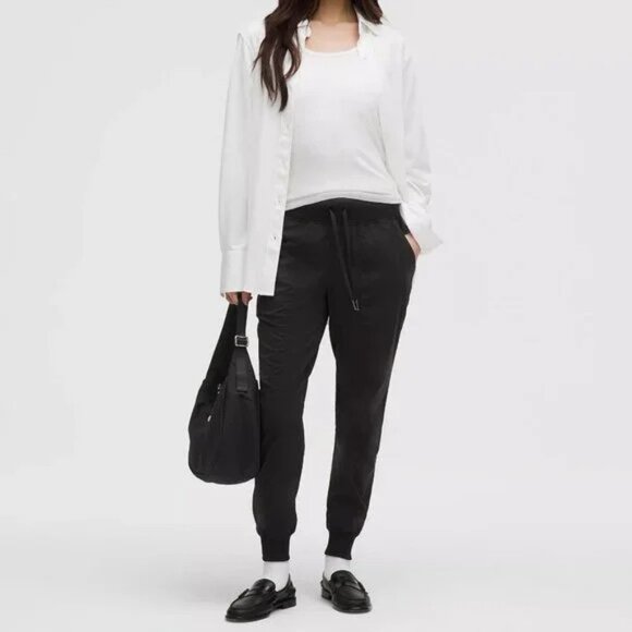 Lululemon Dance Studio Mid-Rise Jogger Full Length size 6 Black - Picture 1 of 12